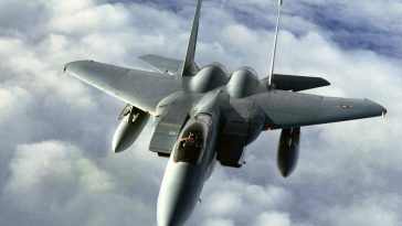 المغرب مهتم بمقاتلة التفوق الجوي الفائقة إف-15