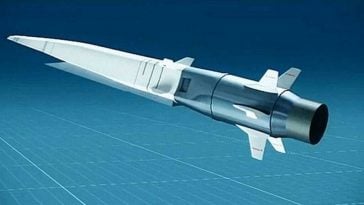 صاروخ تسيركون الروسي الفرط صوتي يضرب هدفًا أرضيًا لأول مرة