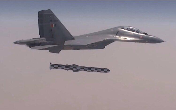 وسائل الإعلام اليونانية: يجب على اليونان تزويد طائرات رافال بصواريخ "براهموس" الجوالة الهندية