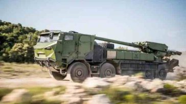 جمهورية التشيك توقع عقدًا لشراء 52 مدفع من طراز CAESAR من مجموعة Nexter