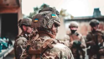 أوكرانيا تكشف عن استراتيجيات جديدة استخدمتها في استهداف القواعد العسكرية الروسية المهمة