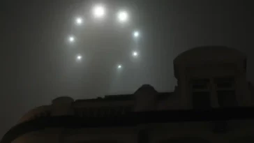 روسيا تدعي إسقاط جسم طائر مجهول الهوية UFO (فيديو)