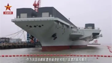 حاملة الطائرات الصينية "فوجيان" تستعد للقيام برحلتها الأولى