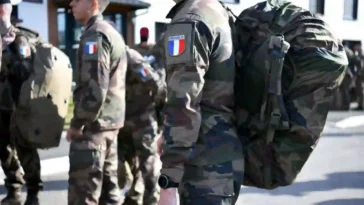 فرنسا تجهز فرقة قوامها 2000 جندي لإرسالها إلى أوكرانيا – رئيس المخابرات الروسي