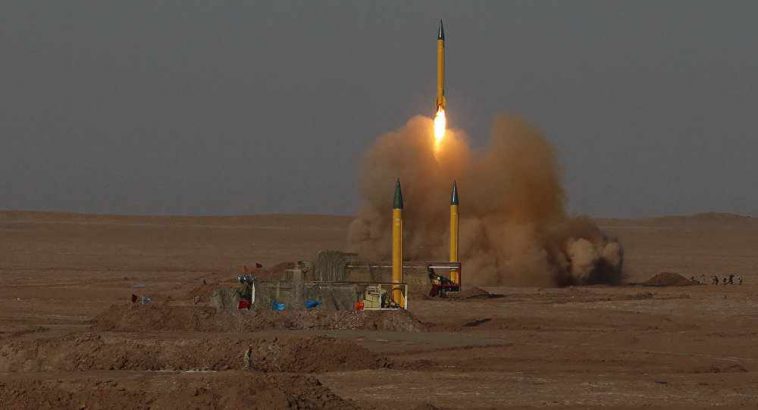 إيران تنشر لأول مرة فيديو الهجوم الصاروخي الذي نفذه الحرس الثوري الإيراني على القوات الأمريكية في العراق (فيديو)
