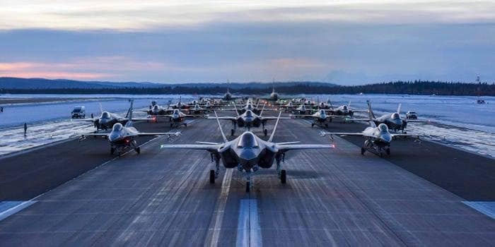 اليونان تؤكد خططها لشراء طائرات F-35