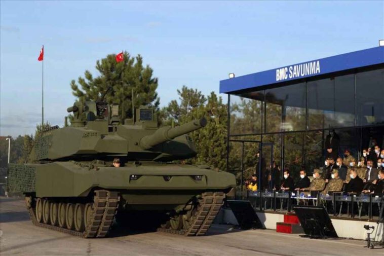 تركيا تكشف عن دبابة قتال رئيسية هجينة
