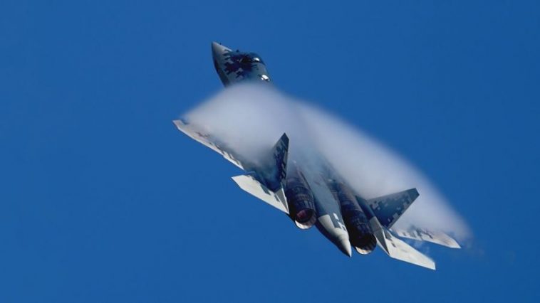 خبير: الطائرة الروسية الشبح Su-57 قد تسحق F-22 و F-35 الأمريكيتين في أي معركة جوية