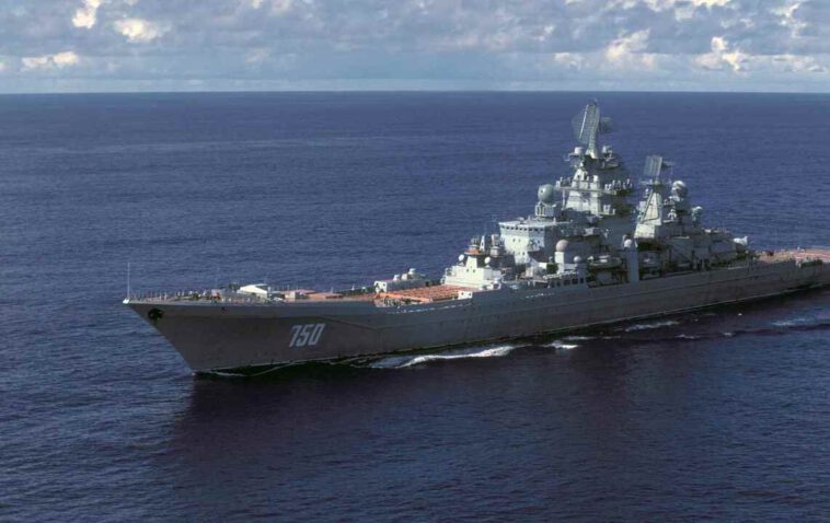 البحرية الروسية تقرر التخلص من الطراد النووي Admiral Lazarev لأسباب مادية