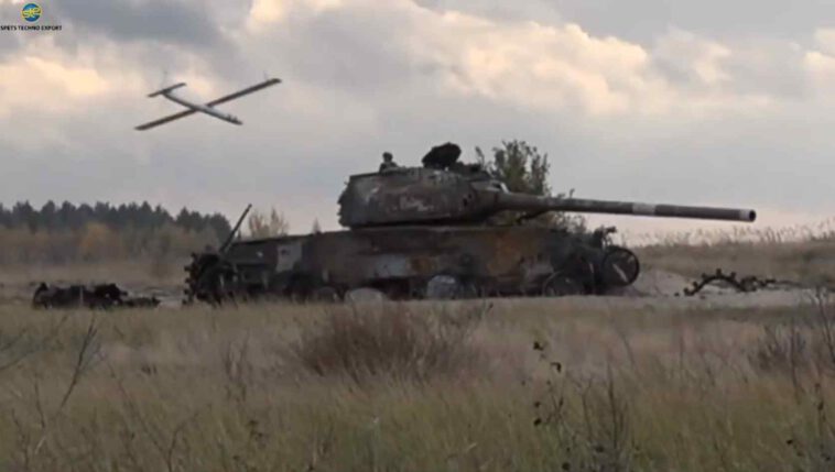 بالفيديو: الجيش الأوكراني يكشف عن طائرة بدون طيار كاميكازية مضادة للعربات المدرعة غاية في الدقة