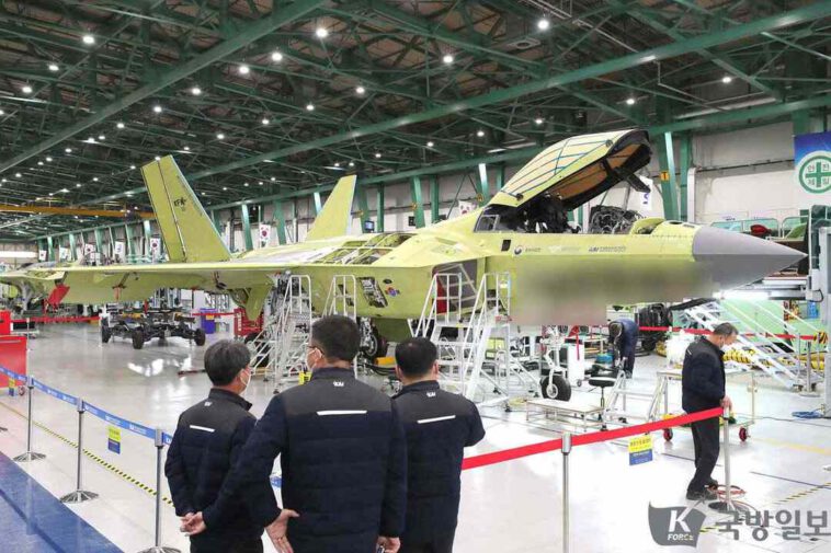 كوريا الجنوبية تعرض طائرتها المقاتلة الجديدة في أبريل