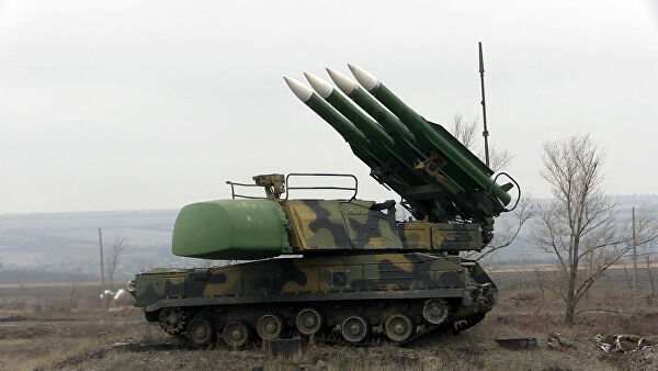 أنظمة الدفاع الجوي الأوكرانية تطلق صواريخها على أهداف مجهولة في دونباس