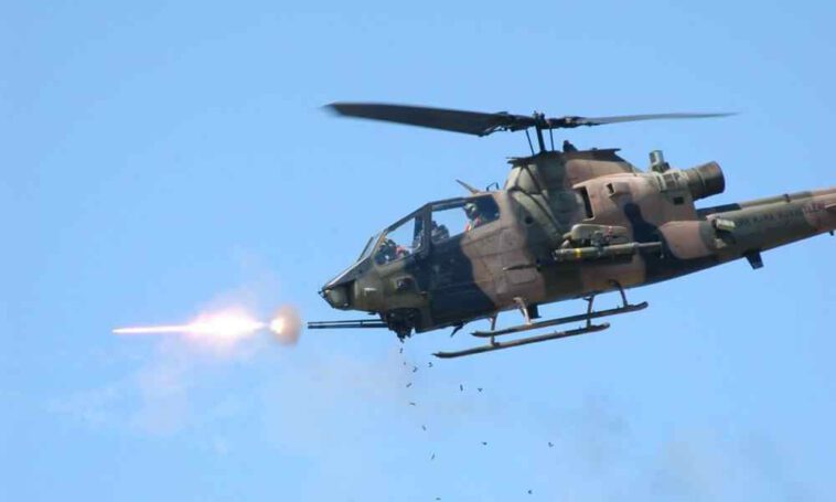 قوات الدفاع الشعبي الكردية تزعم تدمير دبابتين وإسقاط طائرة هليكوبتر هجومية تركية