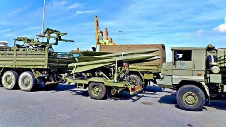 الجيش الإسباني يتسلم أول صاروخ دفاع جوي محدث من طراز هوك Hawk 21