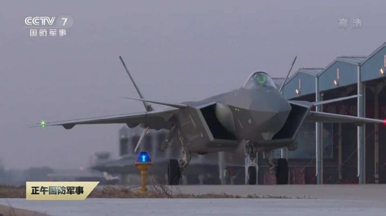 المقاتلة الشبح J-20 تظهر لأول مرة بمحركات صينية في شمال شرق الصين