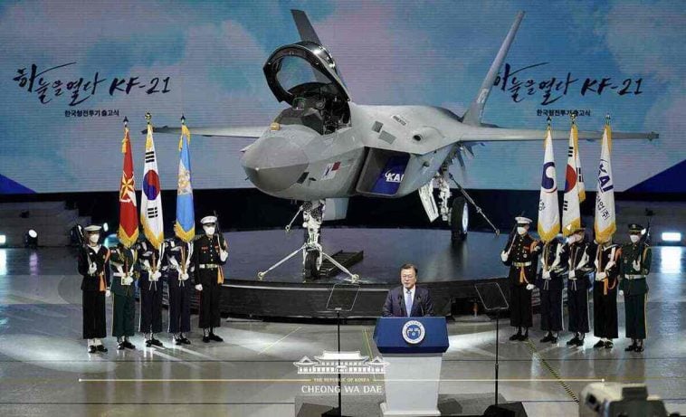 النموذج الأولي للمقاتلة KF-21 تفقد بريقها.. أسئلة محرجة حول الاستعداد الحقيقي للنموذج الأولي للطائرة المقاتلة الكورية