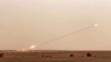 بالفيديو: راجمات هيمارس أمريكية تُطلق صواريخ بمدى 300 كلم بالقرب من الحدود الجزائرية
