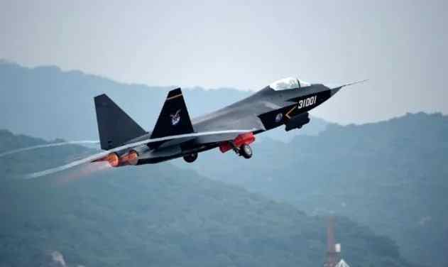 كش ملك Checkmate تنافس الطائرة المقاتلة الشبح الصينية FC-31 في سوق الأسلحة الدولي