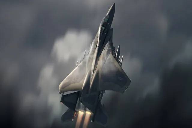 الرئيس السابق لشركة أنتونوف: يجب على أوكرانيا اختيار F-15EX على F-35