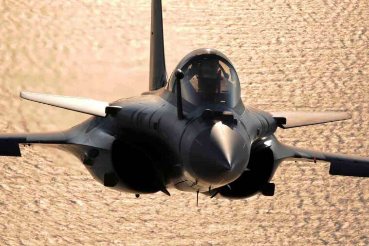رافال ضد إف-35: داسو تكشف النقاب عن "أحدث نسخة" من طائرات رافال. هل يمكنها التغلب على طائرات الشبح إف-35 في معركة جوية؟