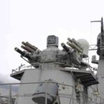 روسيا تجهز سفينة عسكرية أجنبية يعتقد أنها مصرية بمنظومة دفاع جوي