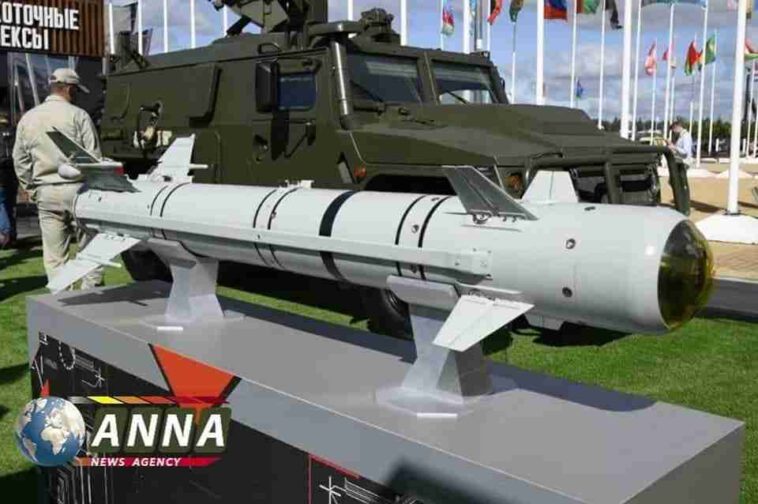 روسيا تكشف عن النسخة التصديرية من صاروخ جديد للمروحيات الهجومية الروسية من طراز Izdeliye 305-E