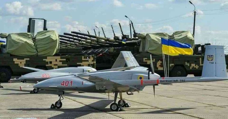 أوكرانيا تشتري 4 منظومات إضافية من طائرة بيرقدار TB2 المسيرة التركية
