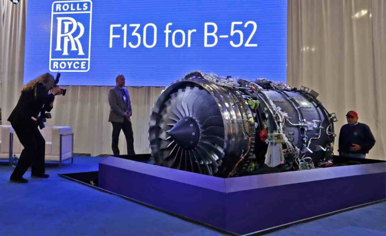 الولايات المتحدة الأمريكية تستخدم المحرك F130 من شركة رولز رويس في تطوير القاذفة B-52