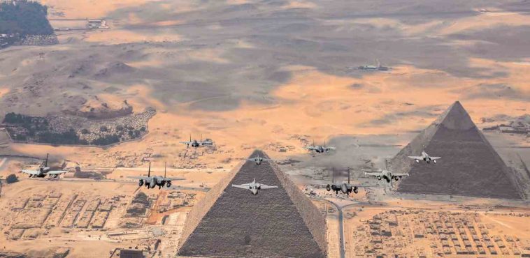 صورة مميزة حديثة نشرتها القيادة المركزية الأمريكية لمقاتلات مصرية وعالمية خلال مناورة النجم الساطع