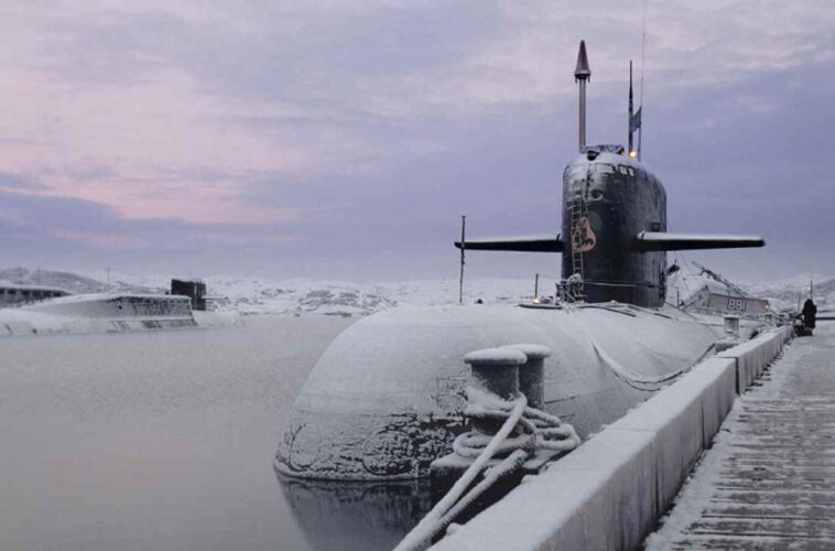 روسيا تكشف أخيرًا عن سبب غرق غواصتها النووية كورسك Kursk