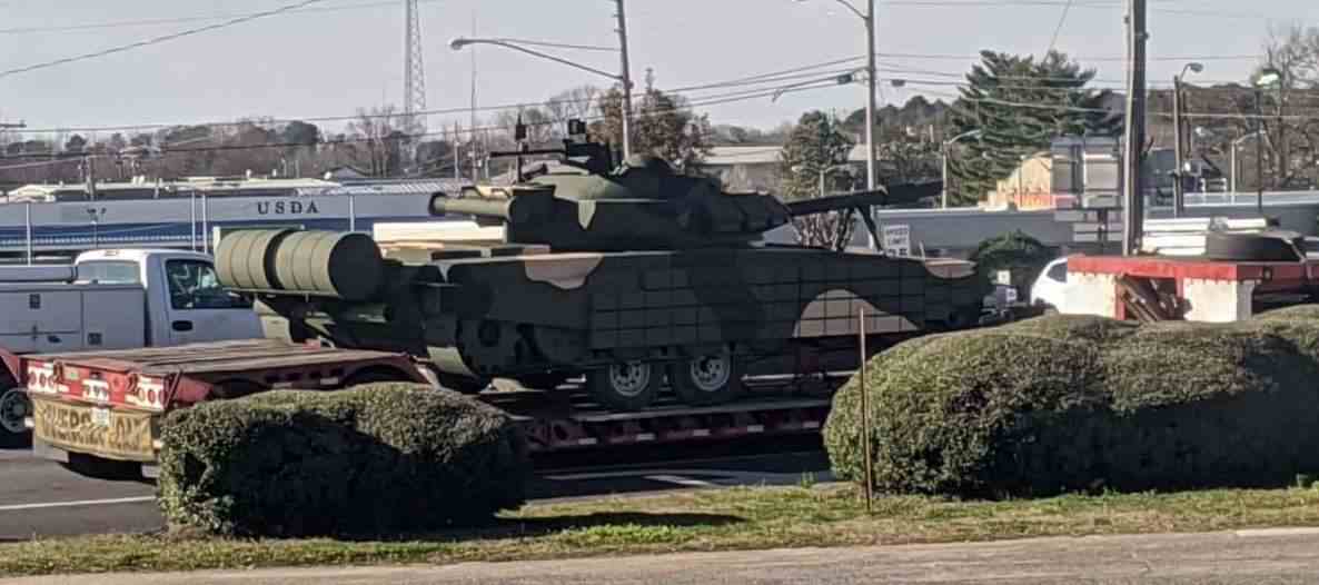 ظهور نماذج نظام S-300 ودبابة T-72 في الولايات المتحدة الأمريكية