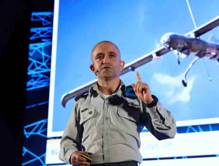قائد سلاح المدفعية الإسرائيلية: "استعدوا للمعارك الجوية بين الطائرات بدون طيار"