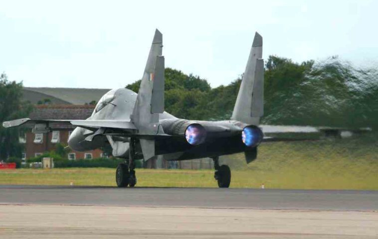 الهند قد تطلب ترخيص إنتاج 50 مقاتلة Su-30 MKI إضافية من روسيا