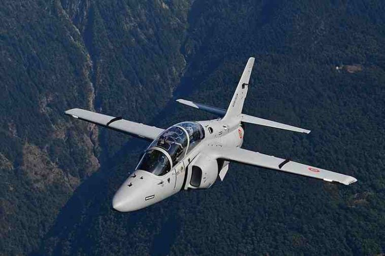 شركة ليوناردو الإيطالية على وشك تنفيذ صفقة أسلحة ضخمة مع القوات الجوية المصرية
