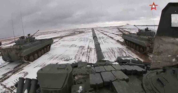 القوات الروسية تقترب من العاصمة الأوكرانية