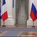 بوتين يهين الرئيس الفرنسي ماكرون