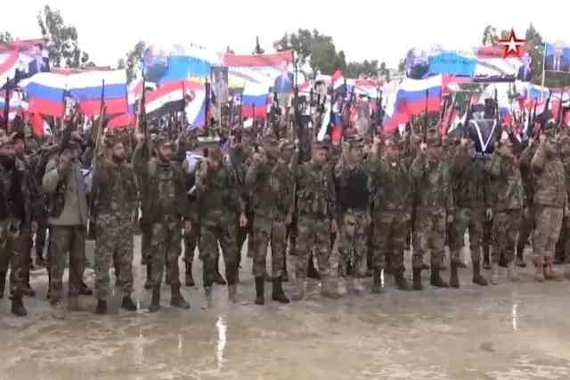أعداد كبيرة من السوريين ينضمون للقتال إلى جانب روسيا في أوكرانيا