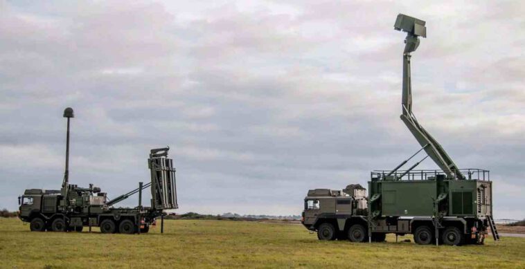 بريطانيا تنشر نظام "سكاي سيبر" الصاروخي في بولندا