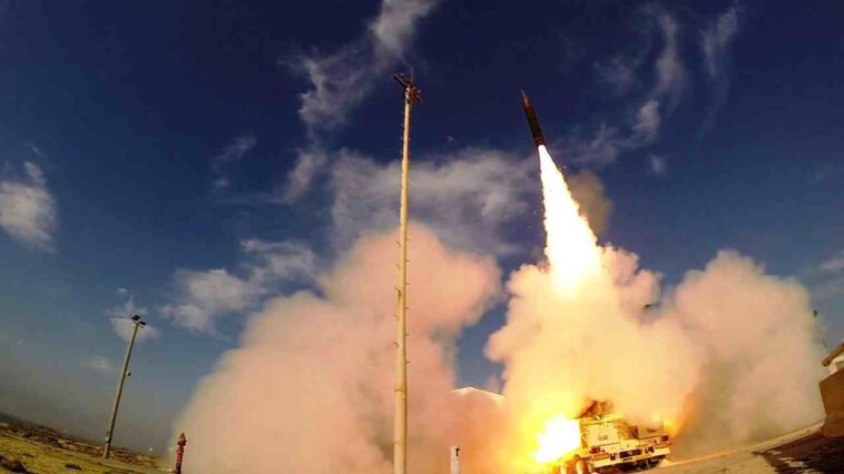 وزارة الدفاع الإسرائيلية توافق على تزويد المغرب بأنظمة الدفاع الجوي "القبة الحديدية"، ورادار "Green Pine" ومنظومة الدفاع الجوي بعيدة المدى"Arrow" المضادة للصواريخ الباليستية