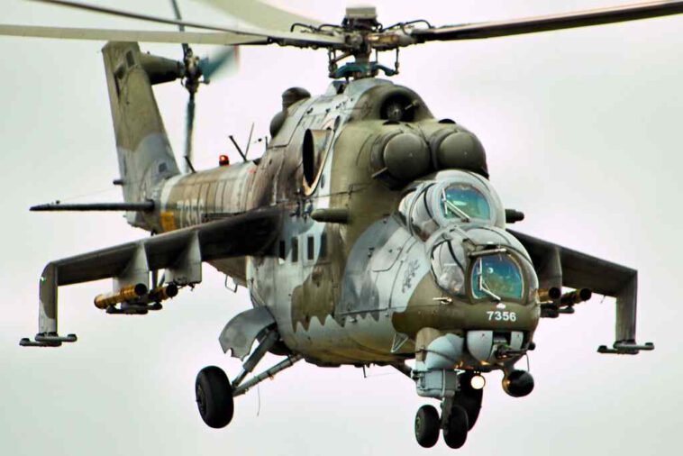 تعرف على الدبابة الطائرة Mi-24 العاملة لدى الجيش المصري
