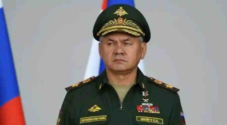وزير الدفاع الروسي يصاب بنوبة قلبية، وخصم بوتين يشتبه في 20 جنرالا