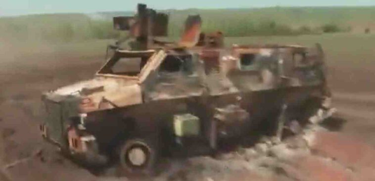 تأكيد تدمير أول عربة مدرعة من طراز Bushmaster التي سلمتها أستراليا للقوات الأوكرانية