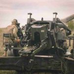 مدفع الهاوتزر FH70 القوي يدخل المعركة في أوكرانيا