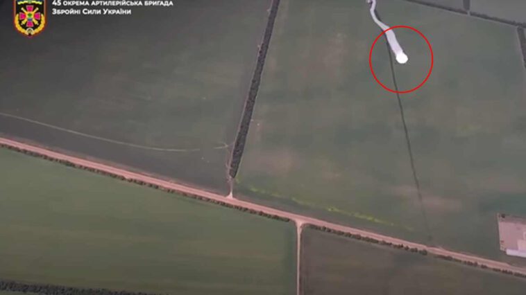 طائرة بدون طيار أوكرانية تسجل لحظة إسقاطها بصاروخ روسي مضاد للطائرات فوق بولجي