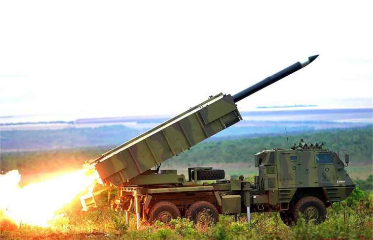 الجيش المصري يخطو خطوات عملاقة غير مسبوقة.. مصر تقترب من شراء صواريخ الكروز البرازيلية AV-TM 300 ومنصات Astros