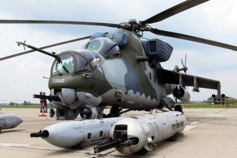 الجيش البيلاروسي سيبدأ تشغيل طائرات Mi-35 المروحية وأنظمة الدفاع الجوي S-400 بعيدة المدى