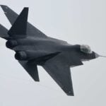 الصين تعرض أقوى طائراتها الشبحية على السعودية مع نقل التقنية