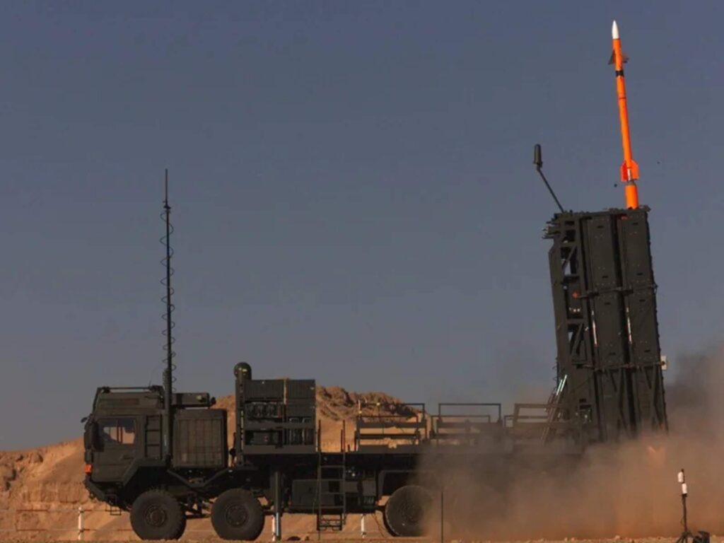 مناورات إسبانية بمقاتلات EF-18M تحاكي مواجهة أنظمة Barak MX المغربية القوات الجوية الفلبينية تتعاقد على نظام الدفاع الجوي الإسرائيلي SPYDER