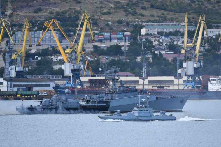 روسيا تدخل للخدمة زورقًا مدرعًا أوكرانيًا تم حجزه في أسطولها البحري