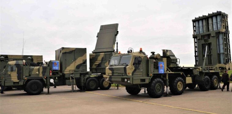 ظهور نظام الدفاع الجوي متوسط ​​المدى S-350 Vityaz في الجزائر